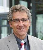 Manfred Schleicher, Geschäftsführer der Kardex Deutschland GmbH, zur CeMAT 2011