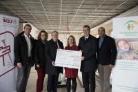 Richard Wolf spendet 10.000 Euro an die Familienherberge Lebensweg