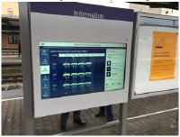 DB Station&Service AG und die Berliner Digitalagentur Basilicom, setzen als Pilotprojekt Digitale Vitrinen in den Bahnhöfen Wolfsburg und Münster ein