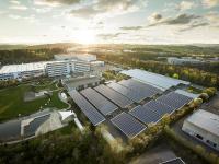 ABB realisiert ersten CO2-neutralen Fertigungs-Standort in Deutschland