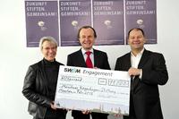 SWM spenden 11.000 Euro an die Münchner Regenbogen-Stiftung