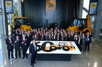 JCB feiert 60. Geburtstag