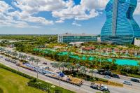 Edwards makes light work of mega transport in South Florida
