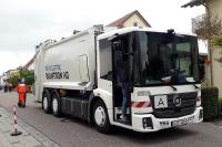 The 100% electric waste collection vehicle from Quantron AG with low-entry cab and HS rear loader is successfully on the road in practical use