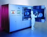 Edmund Optics® stärkt Kompetenz in der optischen Präzisionsbeschichtung mit Ionenstrahlsputtering-System von Veeco