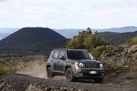 Jeep® Renegade als limitiertes Sondermodell "Night Eagle"