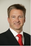 Dr. Axel Stepken folgt Dr. Peter Hupfer in Vorstandsvorsitz bei TÜV SÜD