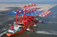 Containerbrücken für Wilhelmshaven