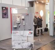 Vernetzte Peripherie für Pflegebetten: erfolgreiche Messe für DewertOkin und Partner EMB Leuchten