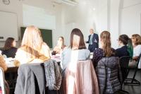 OEKO-TEX® und Hochschule Niederrhein kooperieren für die Entwicklung einer saisonübergreifenden Unisex-Kollektion