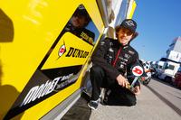 Philipp Öttl sichert sich die Krone bei der ersten Dunlop #ForeverForward Trophy 2015