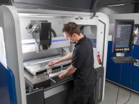 DATRON Uses Smartphone Approach for New Milling Machine - "Smart Milling"