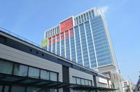 5G-WiFi trifft Couture im Pariser "So Ouest"-Shoppingcenter