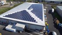 Albert Darnell Ltd. sorgt mit einer Dachanlage mit 185 kWp für eine unabhängige Stromversorgung einer Fischverarbeitungsanlage