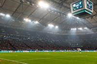 Showtime auf Schalke - Hisense baut Europas größten Videowürfel für die VELTINS-Arena