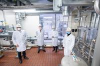 NRW-Ministerpräsident Armin Laschet besucht den zukünftigen Impfstoffproduktionsstandort der Bayer AG
