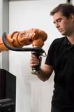 Flexibilitätssteigerung in der Produktionsautomatisierung mit Industrierobotern