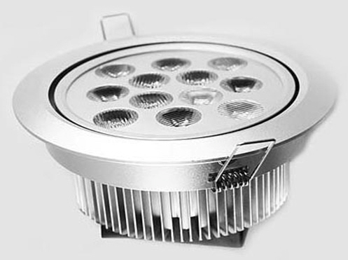 Dimmbare LED-Deckeneinbauleuchten als Retrofit zu Halogenleuchten