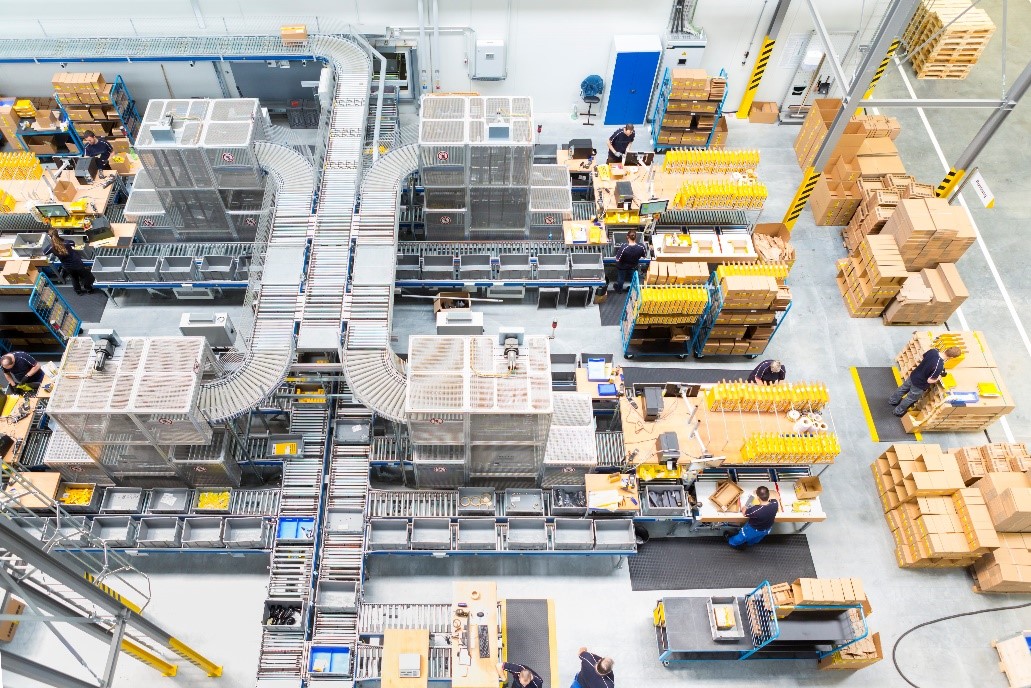 Ersatzteillogistik Logistik Heute Besichtigt Neues Logistikzentrum Von Liebherr Logistics Huss Unternehmensgruppe Pressemitteilung Pressebox