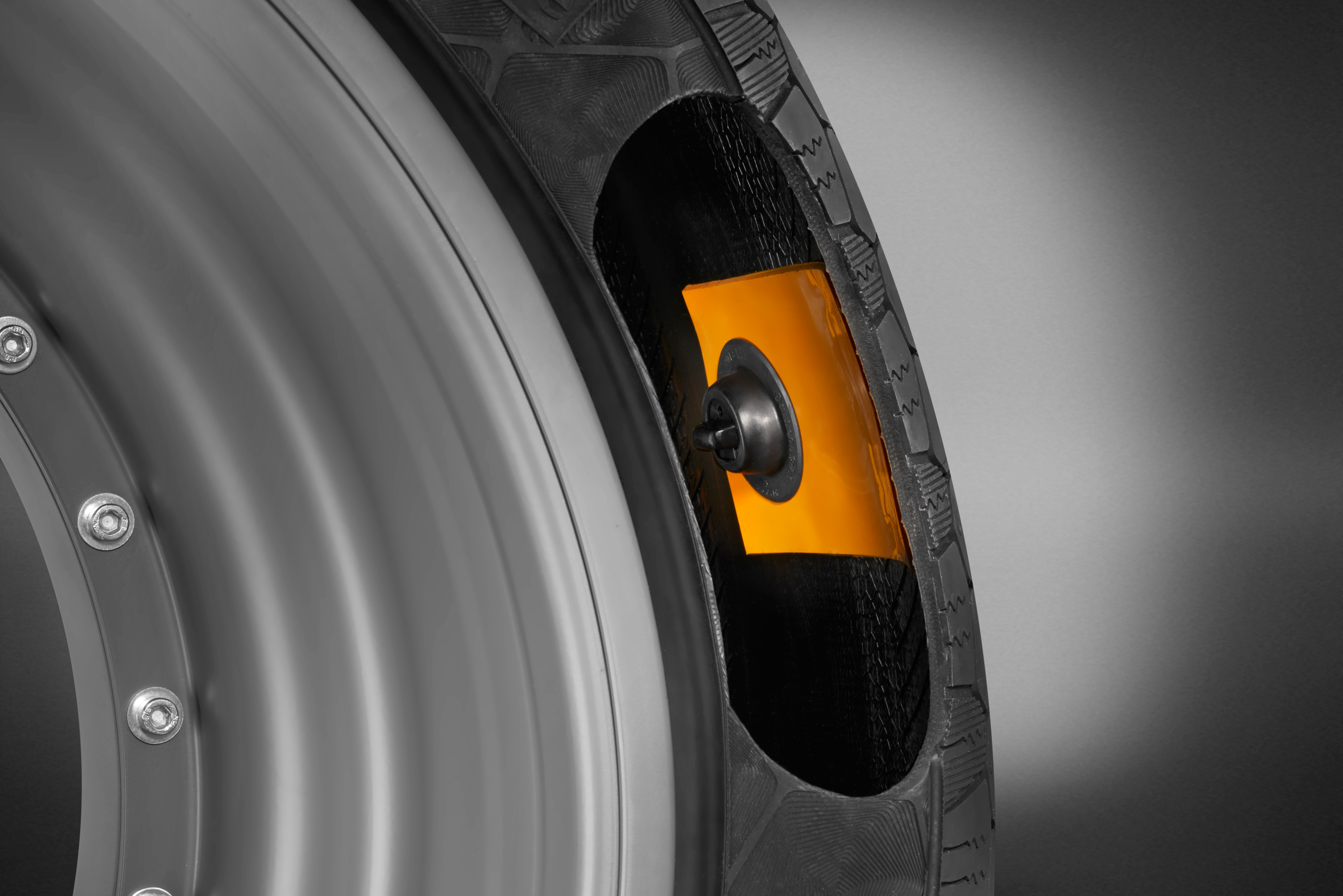 Continental zeigt zwei neue Reifen-Technologie-Konzepte für noch mehr ...