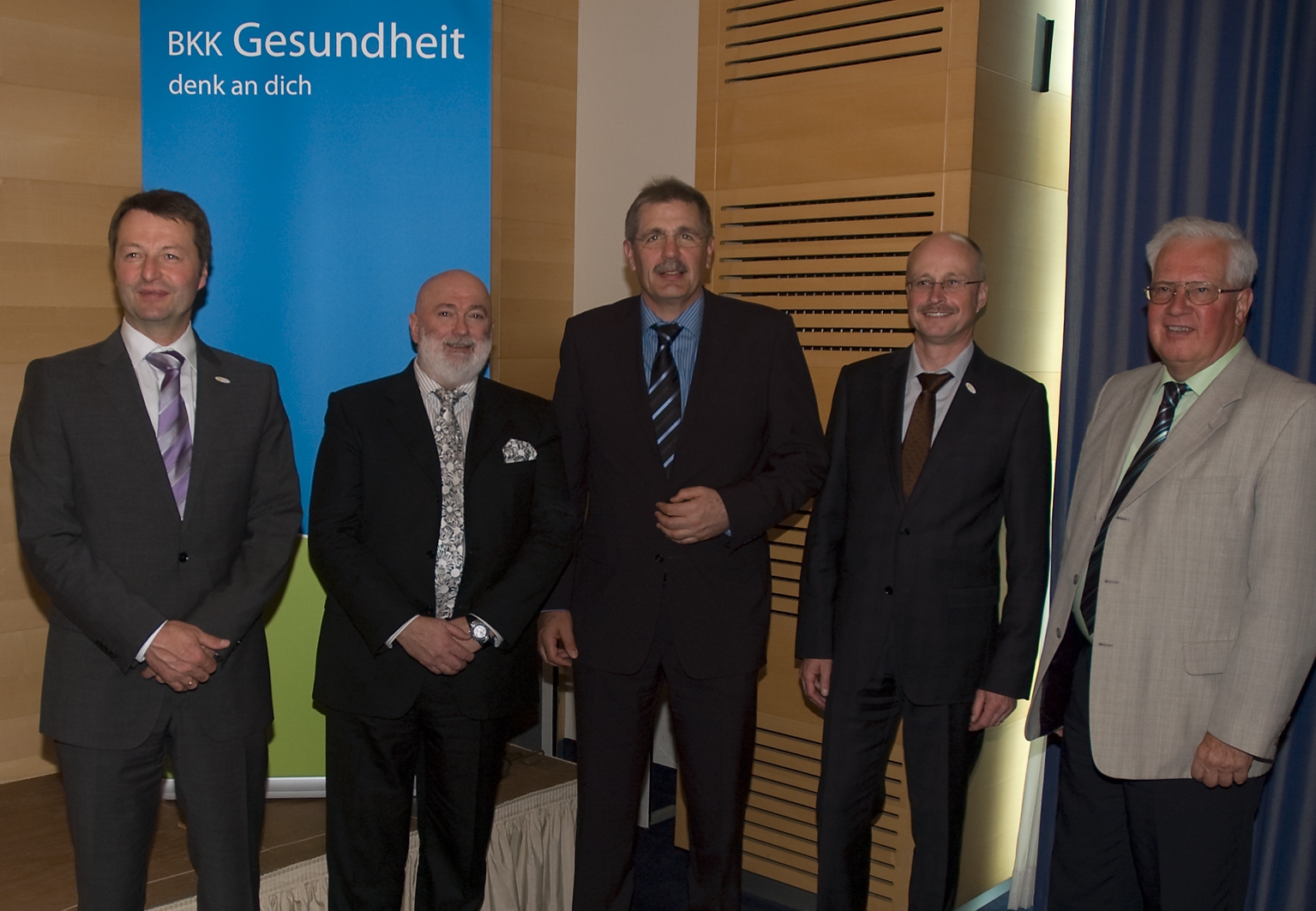 Taunus Bkk Und Bkk Gesundheit Werden Deutschlands Grosste Betriebskrankenkasse Dak Gesundheit Zentrale Pressemitteilung Pressebox