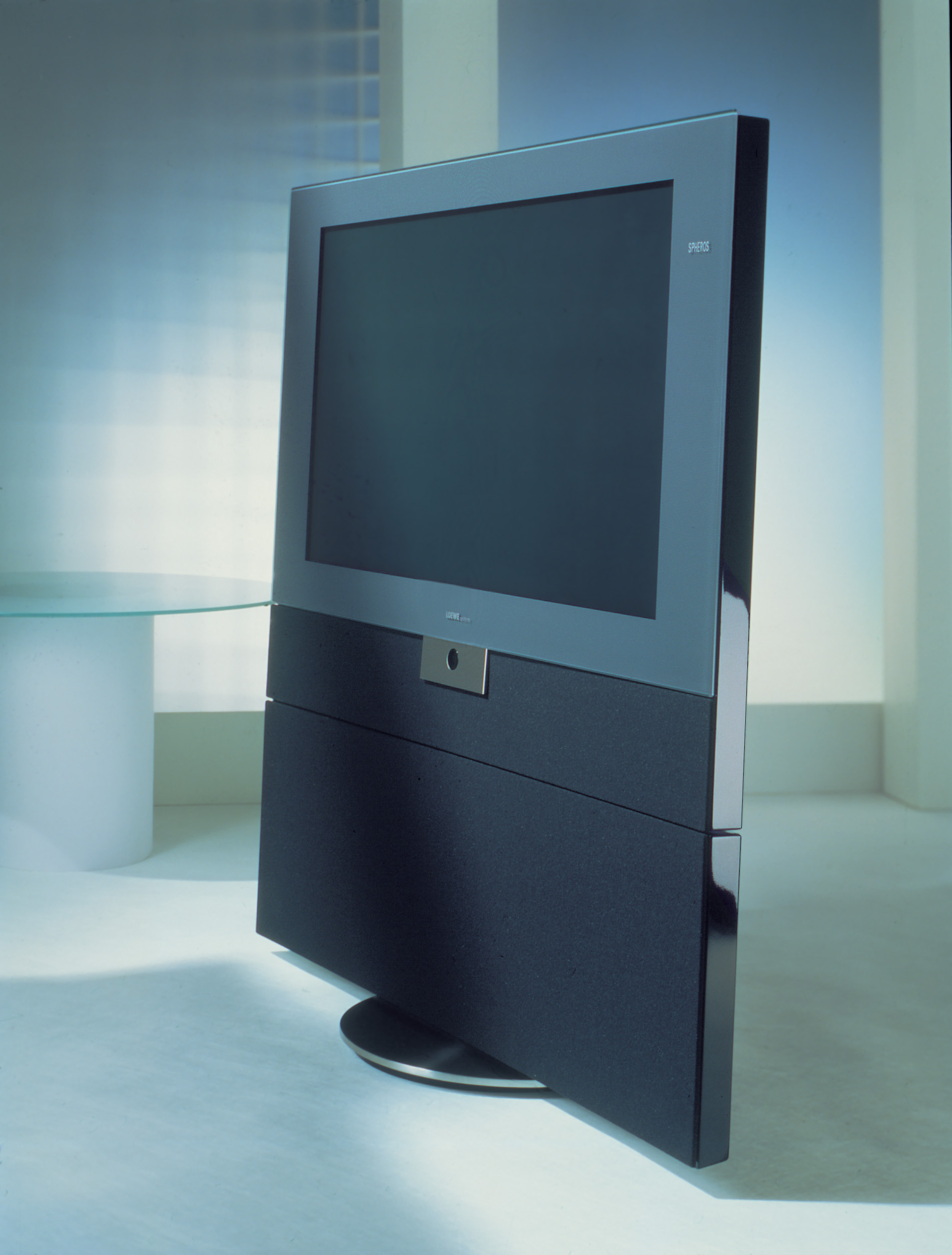 48. Loewe store. Loewe spheros 88500 u. Loewe bild i. Техника loewe.