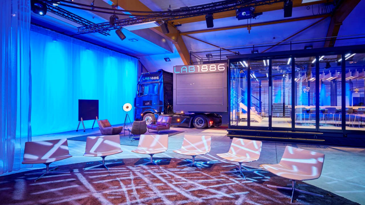 Your individual workspace. SCHULER MOBILE ARCHITECTURE, Schuler