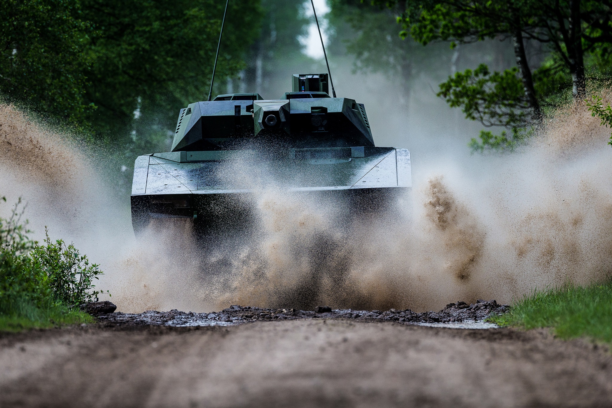 Raytheon, Rheinmetall form joint venture for US Army combat vehicle ...