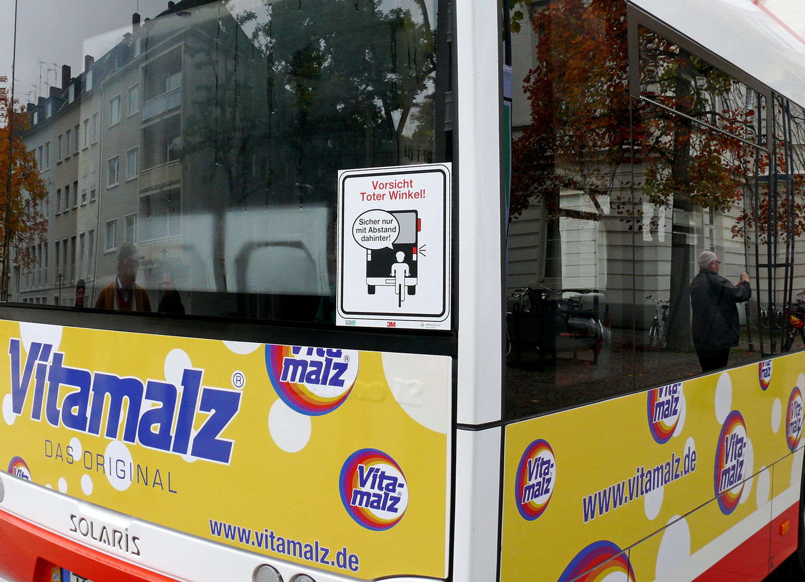 3M unterstützt Aktion "Vorsicht Toter Winkel!" der Landesverkehrswacht