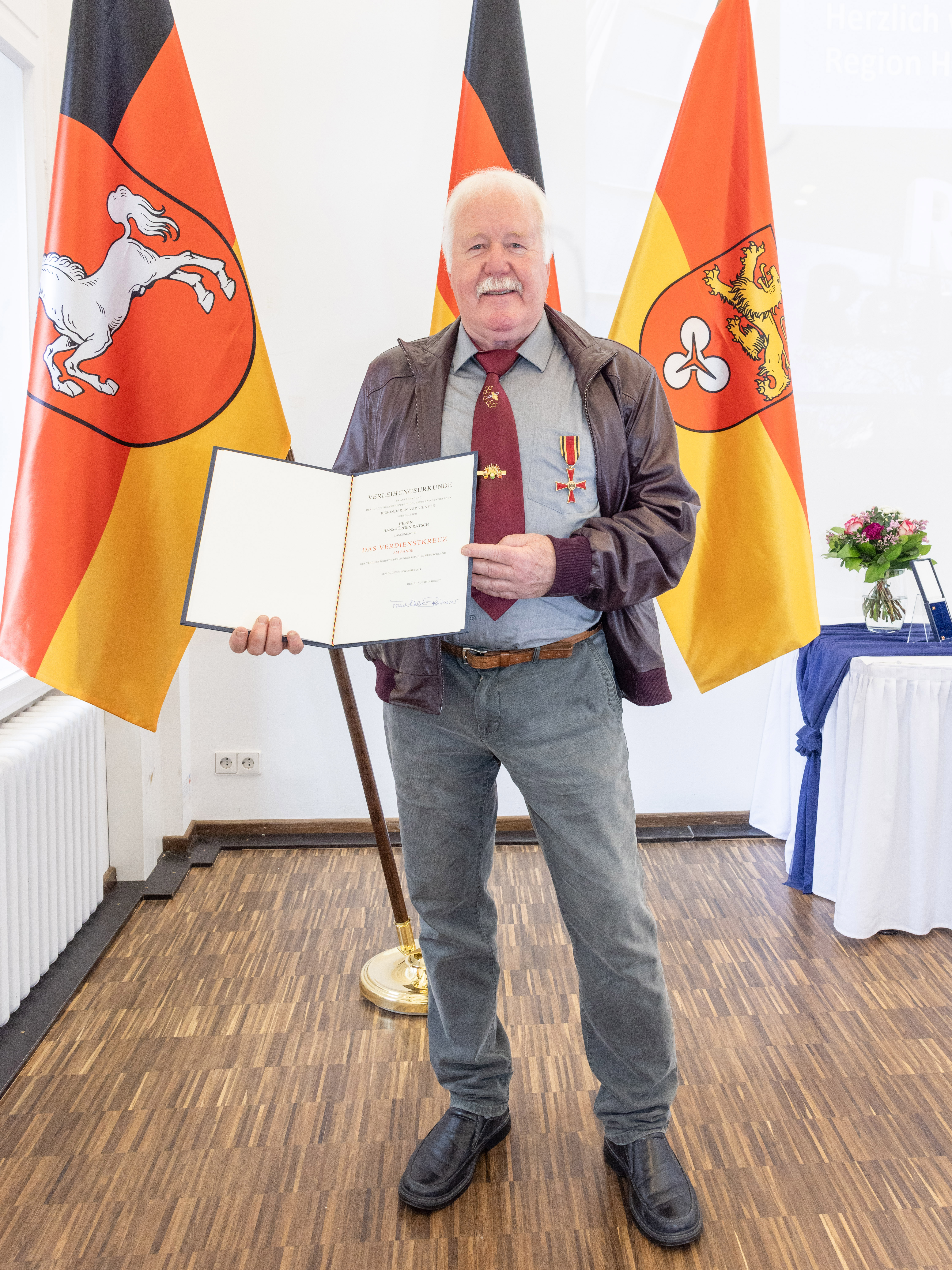 Ehrung für ein halbes Jahrhundert Engagement: Hans-Jürgen Ratsch aus ...