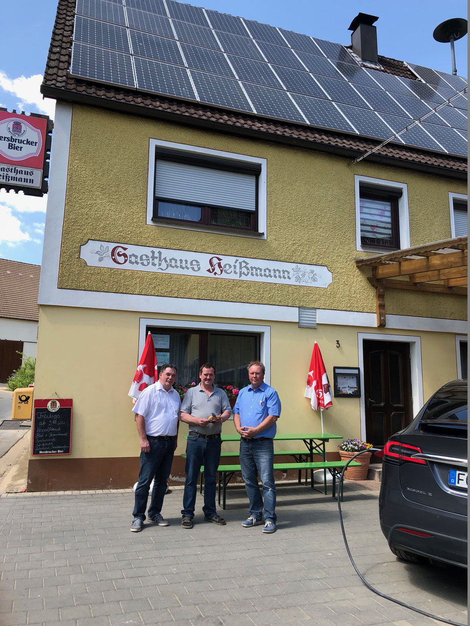 Geheimtipp: Gasthaus Heißmann - Essen - E-Auto tanken mit Solarstrom in  Morsbrunn-Kirchensittenbach, iKratos Solar und Energietechnik GmbH, Story -  PresseBox