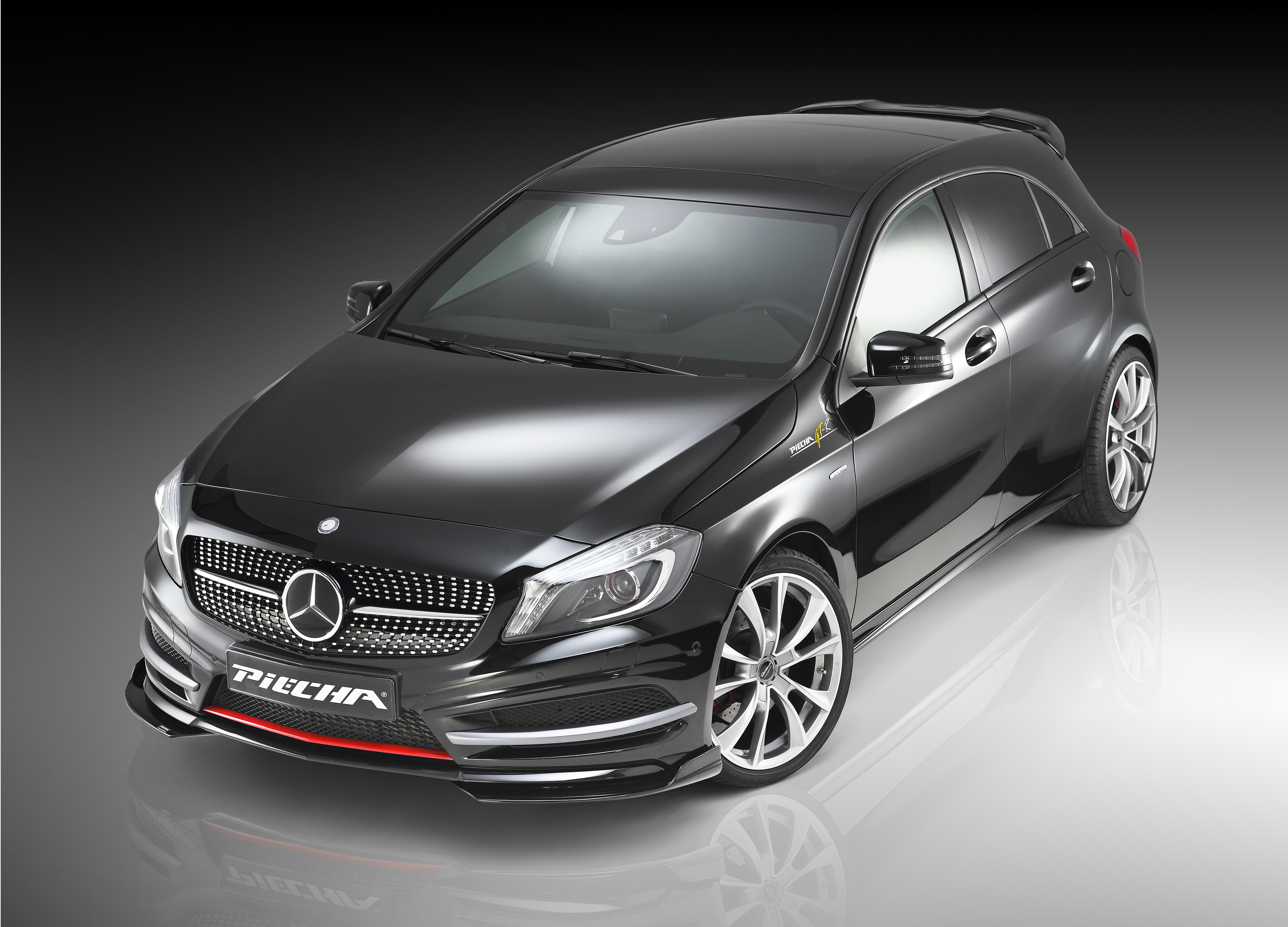 Cfi 2016a. Mercedes Benz w176. Мерседес 250. Tuning Mercedes a class w176. Mercedes a-klasse 2014.