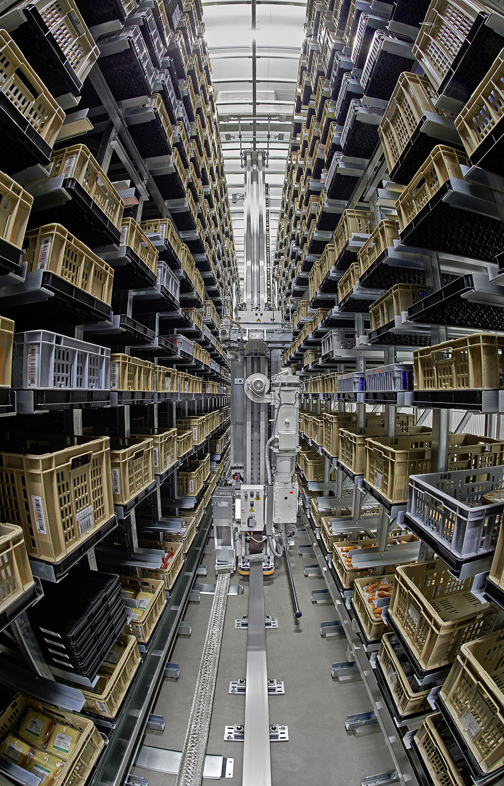 Maximale Flexibilität und Wirtschaftlichkeit für ConvenienceLogistik WITRON Logistik Maximale Flexibilität und Wirtschaftlichkeit für ConvenienceLogistik WITRON Logistik