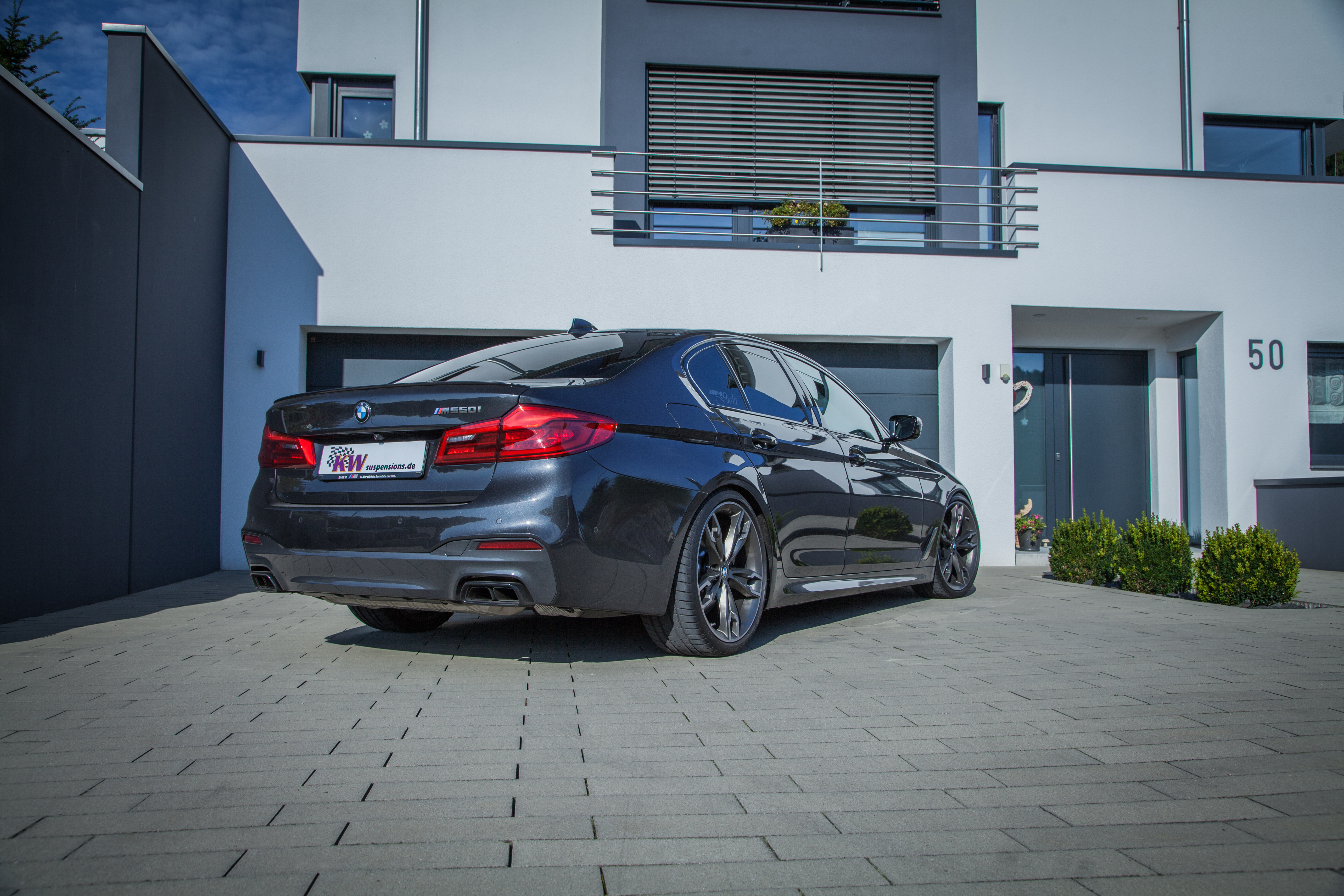 Gesteigerte Fahrfreude und attraktiver Auftritt für BMW M550i xDrive, KW  automotive GmbH, Story - PresseBox