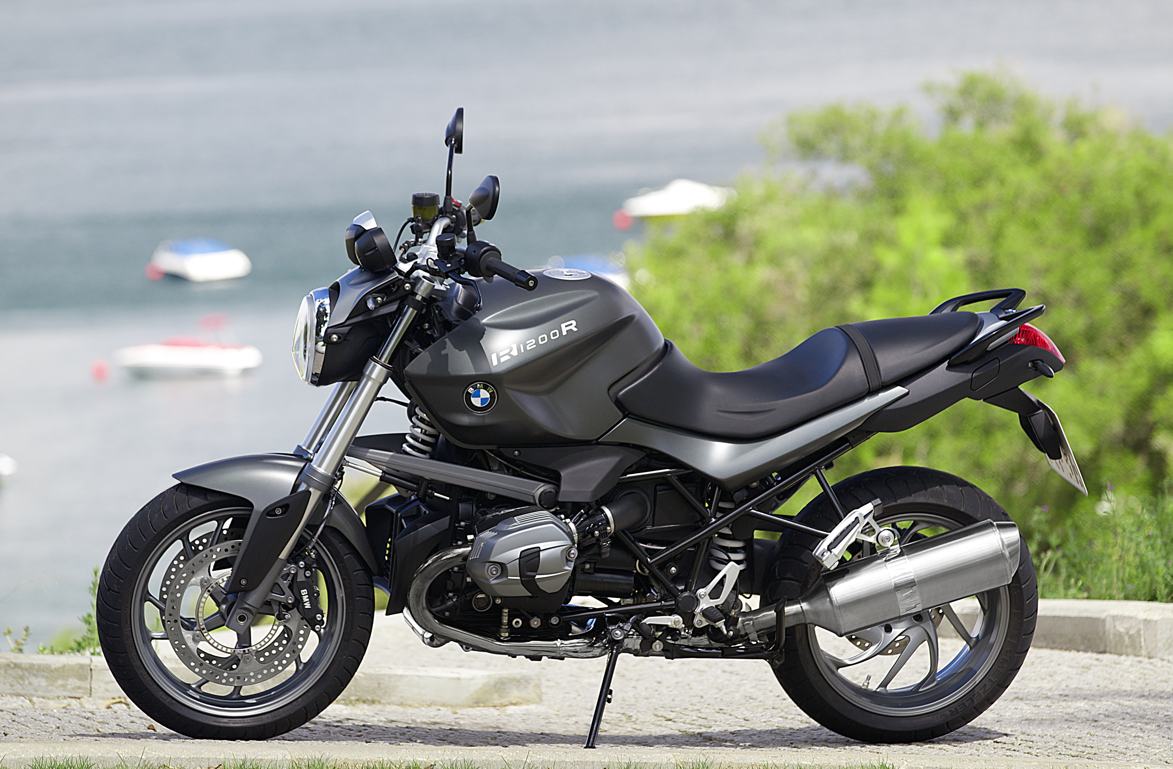 Мотоцикл тезка сокола. BMW r1200r. Мотоцикл БМВ r1200. Мотоцикл БМВ r850r. BMW r1200r k27.