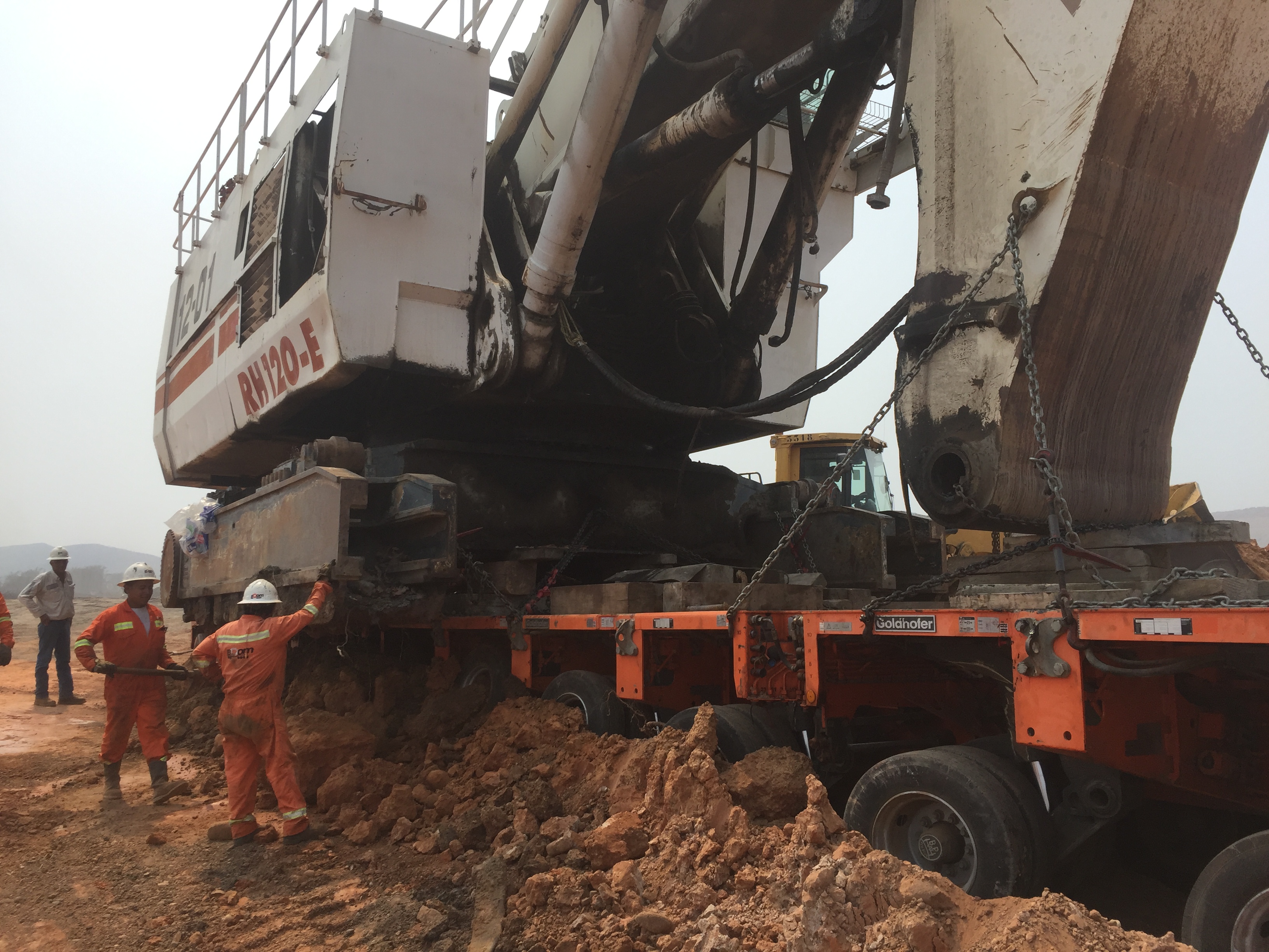 Rescue for a mini(ng) excavator, Goldhofer AG, Story - PresseBox