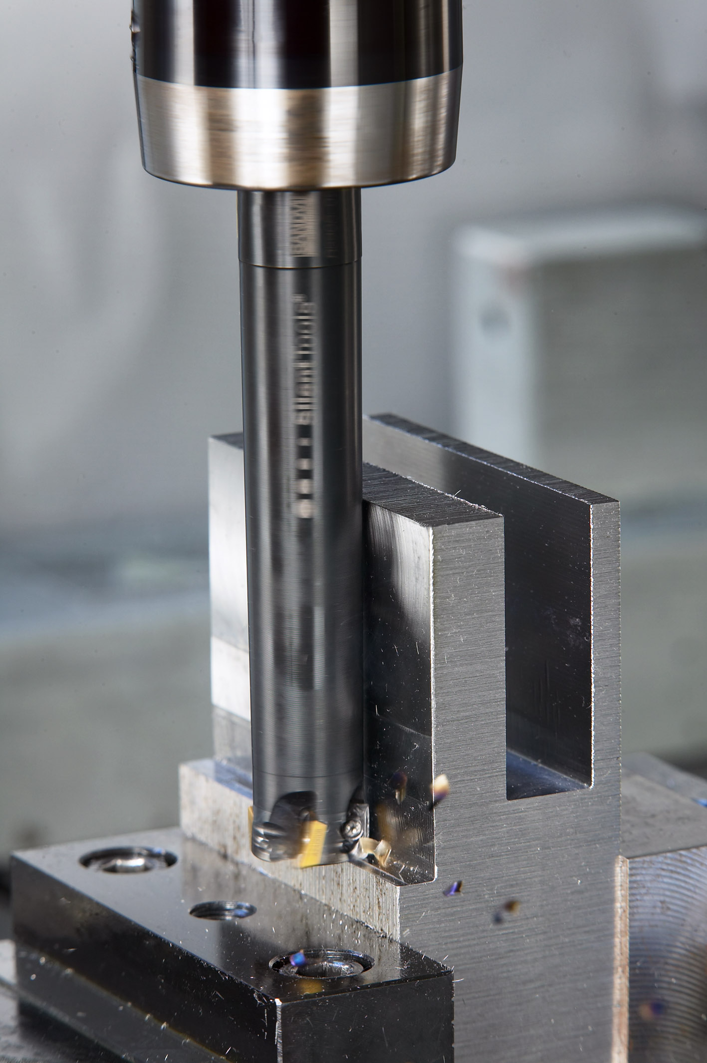 Article milling. End Mill. Milling.