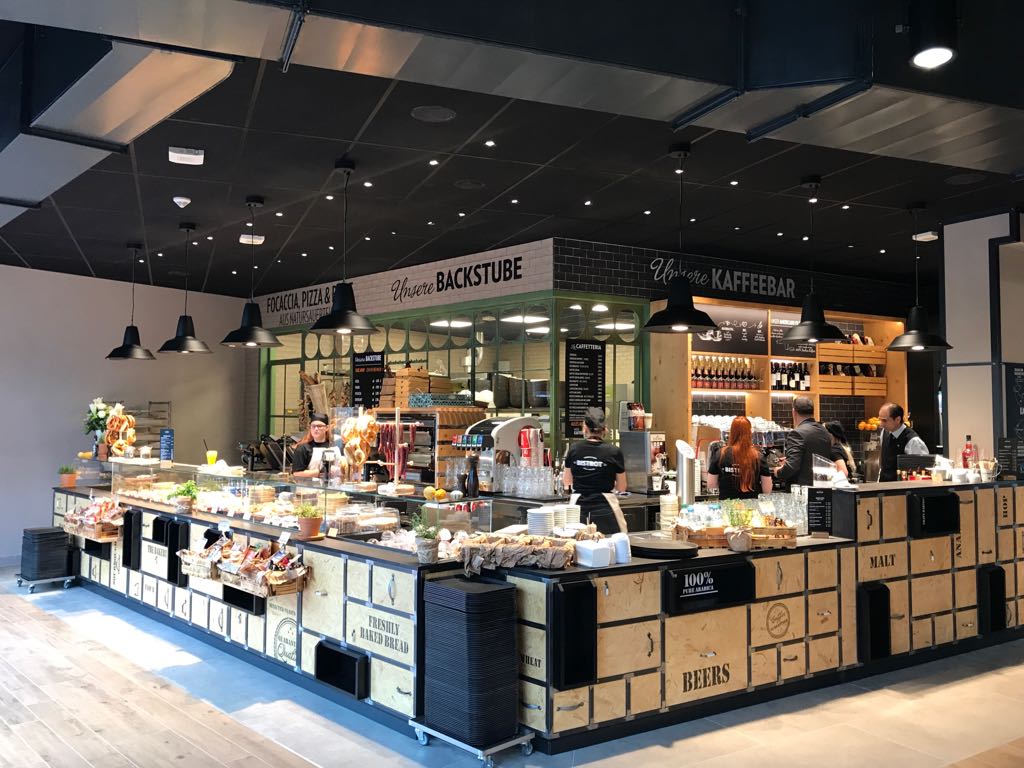 Autogrill Frankfurt Airport und im McArthurGlen Designer Outlet Neumünster mit Radiopark