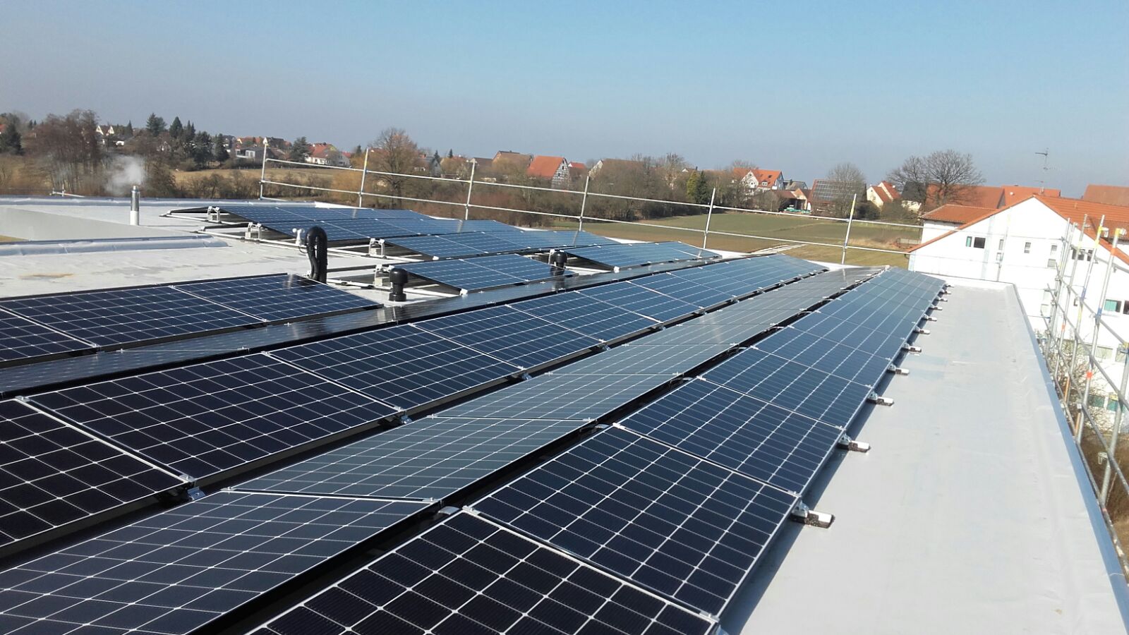 Photovoltaik Solar Und Speicher Fuer Gewerbe Und Firmen In Deutschland ...