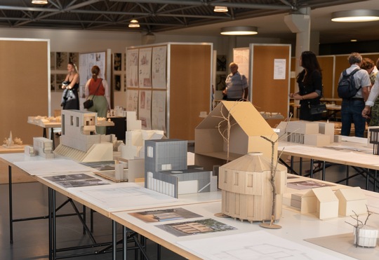 Bis 1. September: Sommerschau Der School Of Architecture Bremen An Der ...