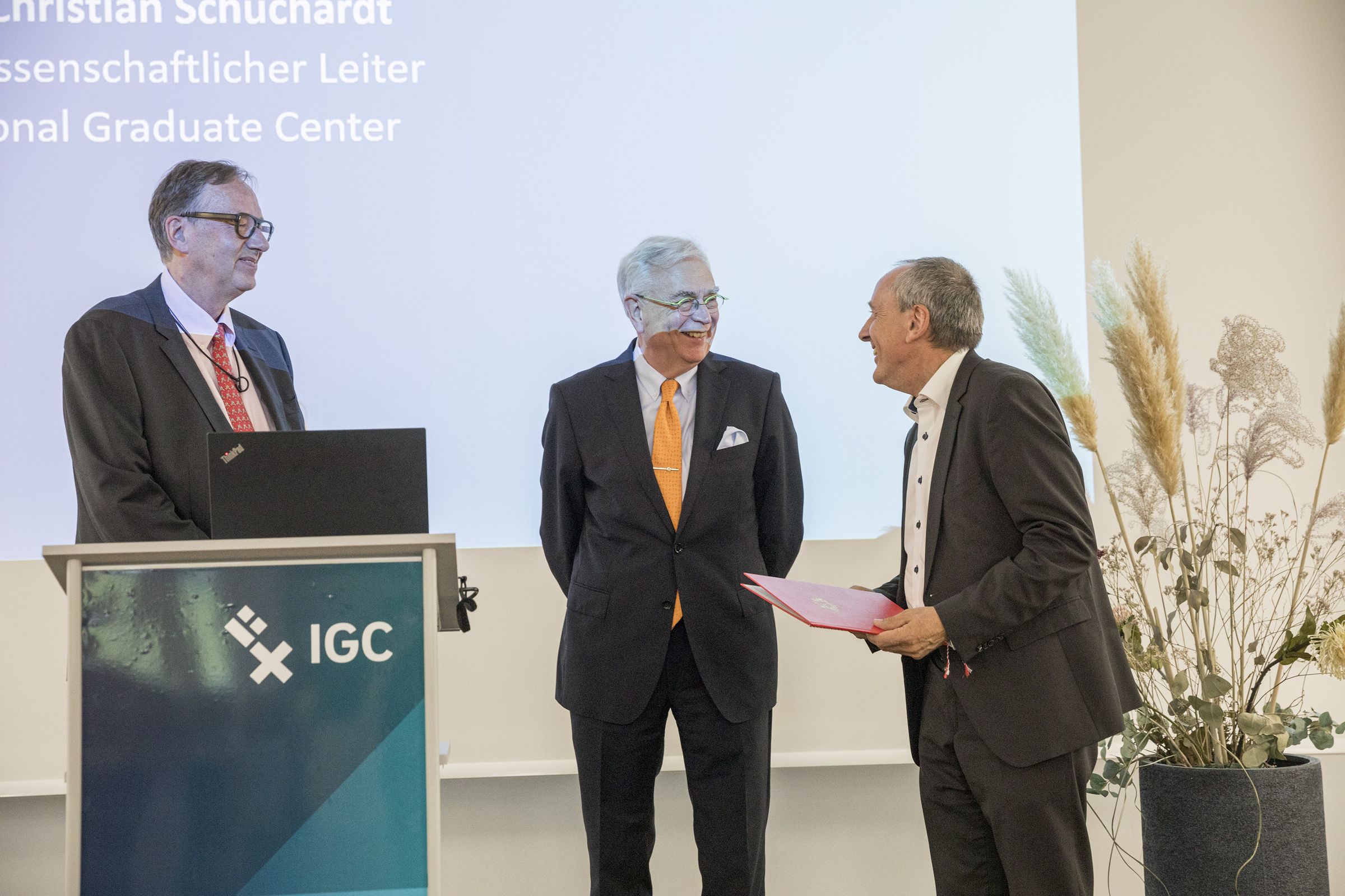 Rezensionen Für Dr. Med. Daniel Günther HSB verleiht zwei Honorarprofessuren an der Fakultät