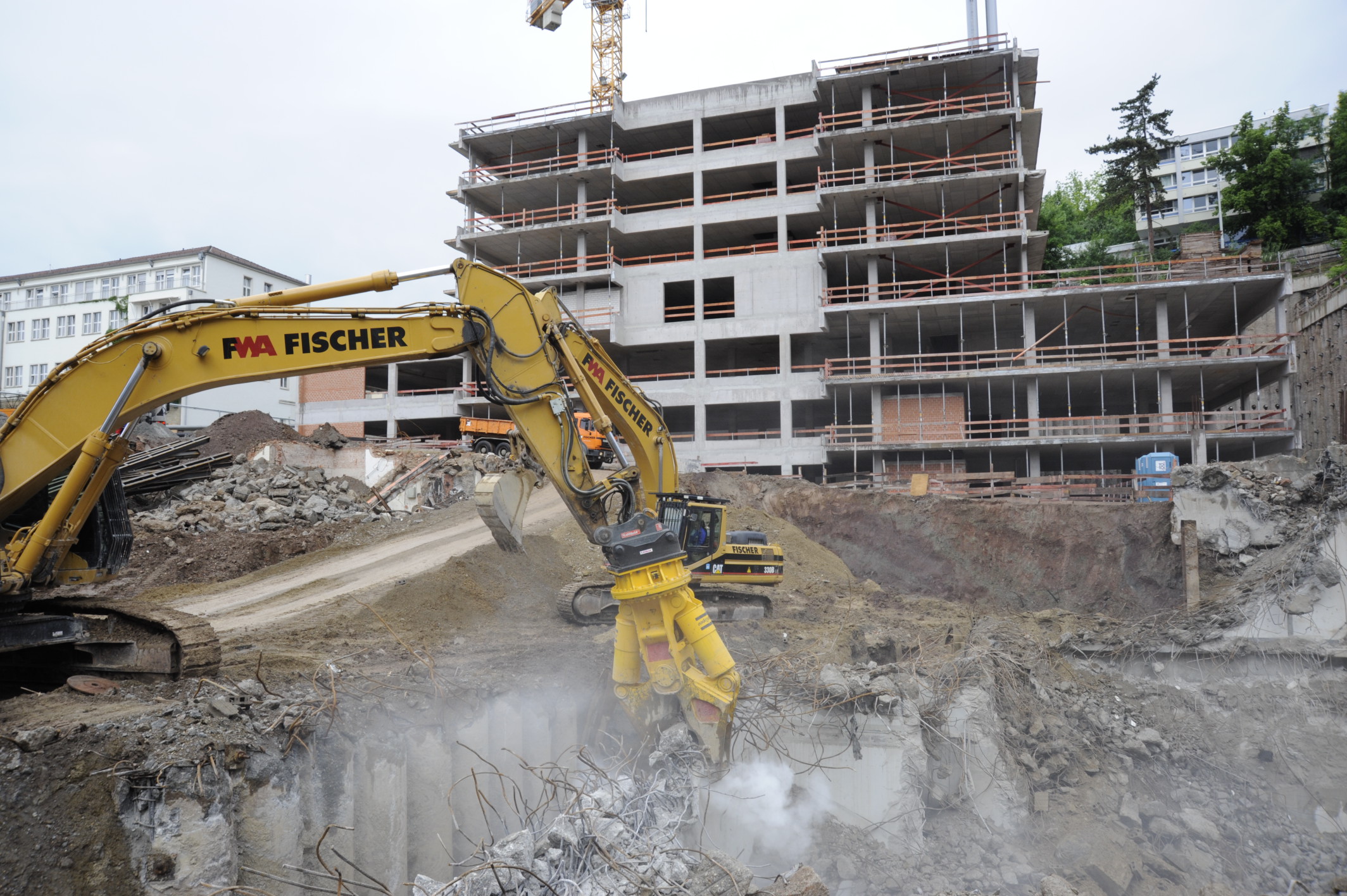 Atlas Copco Emissionsarme Abbrucharbeiten auf Klinikgelände