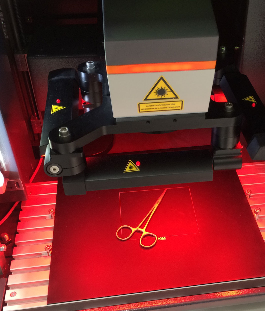 Sicherer Betrieb von Laseranlagen, FOBA Laser Marking + Engraving