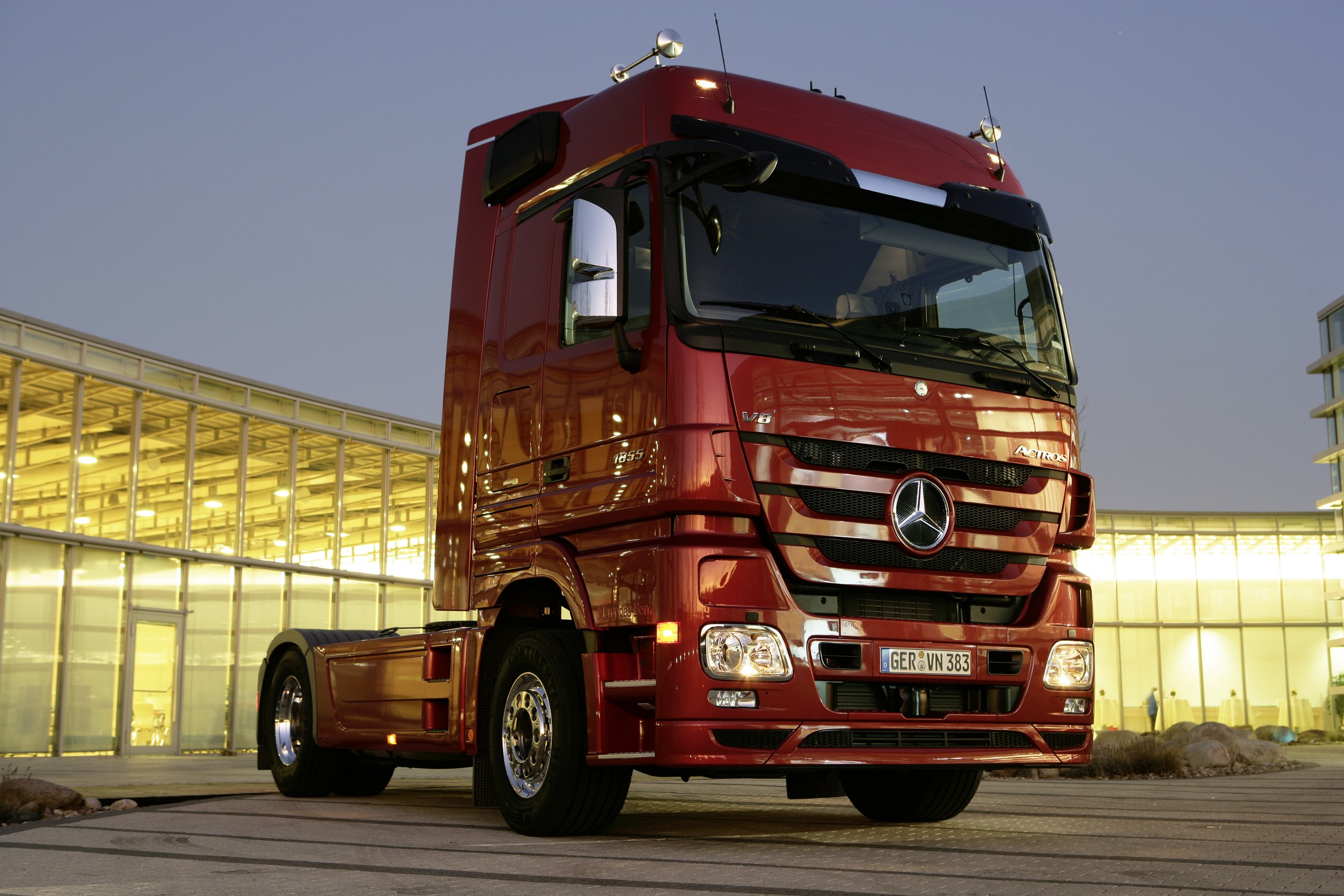 Mercedes actros модели. Мерседес Бенц Актрос 3. Мерседес Вендз Актросс. Мерседес Актрос тягач 2018. Mercedes-Benz Actros 2008.