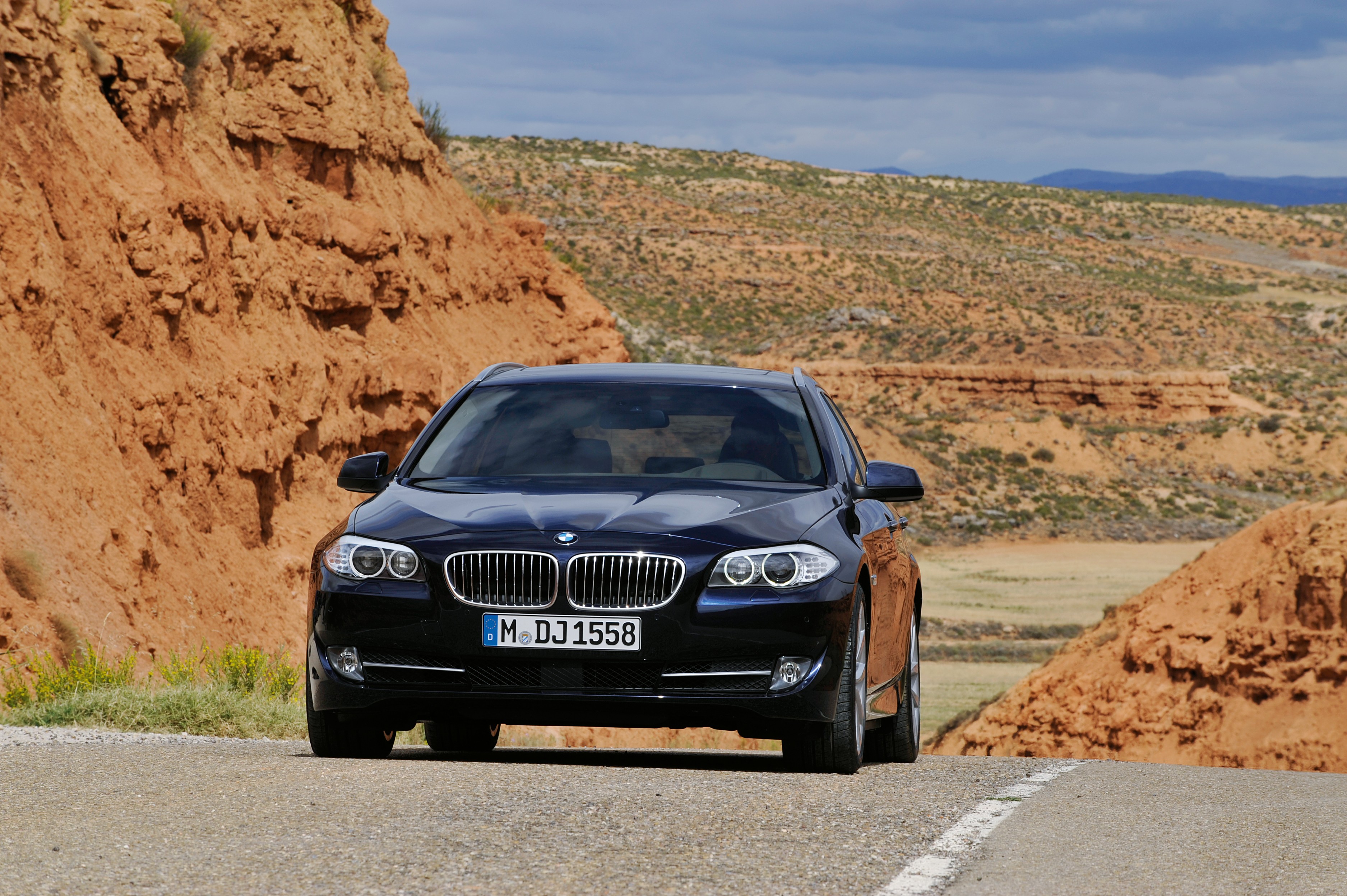 Bmw 5. BMW 5 Series. BMW 5 2011. BMW 5 Series 2011. BMW 5er и 7 er.