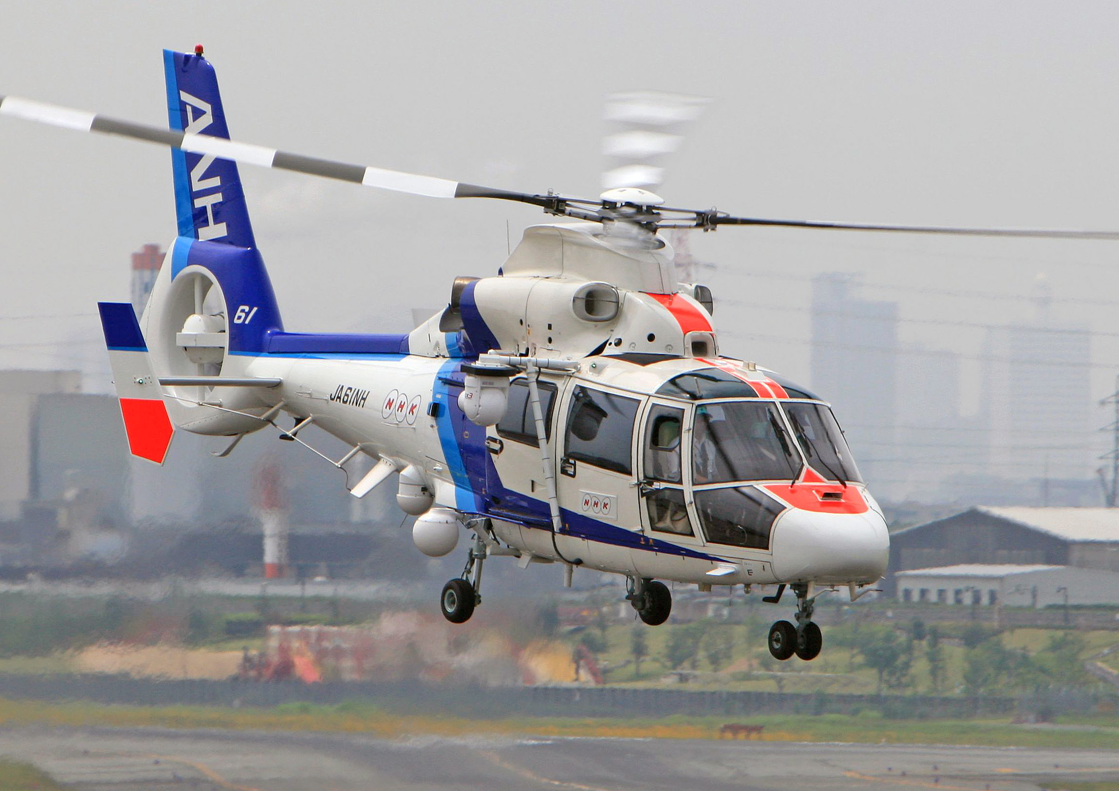 オールニッポンヘリコプター　AS365N　ユーロコプター AS 365 (航空機) - Wikipedia