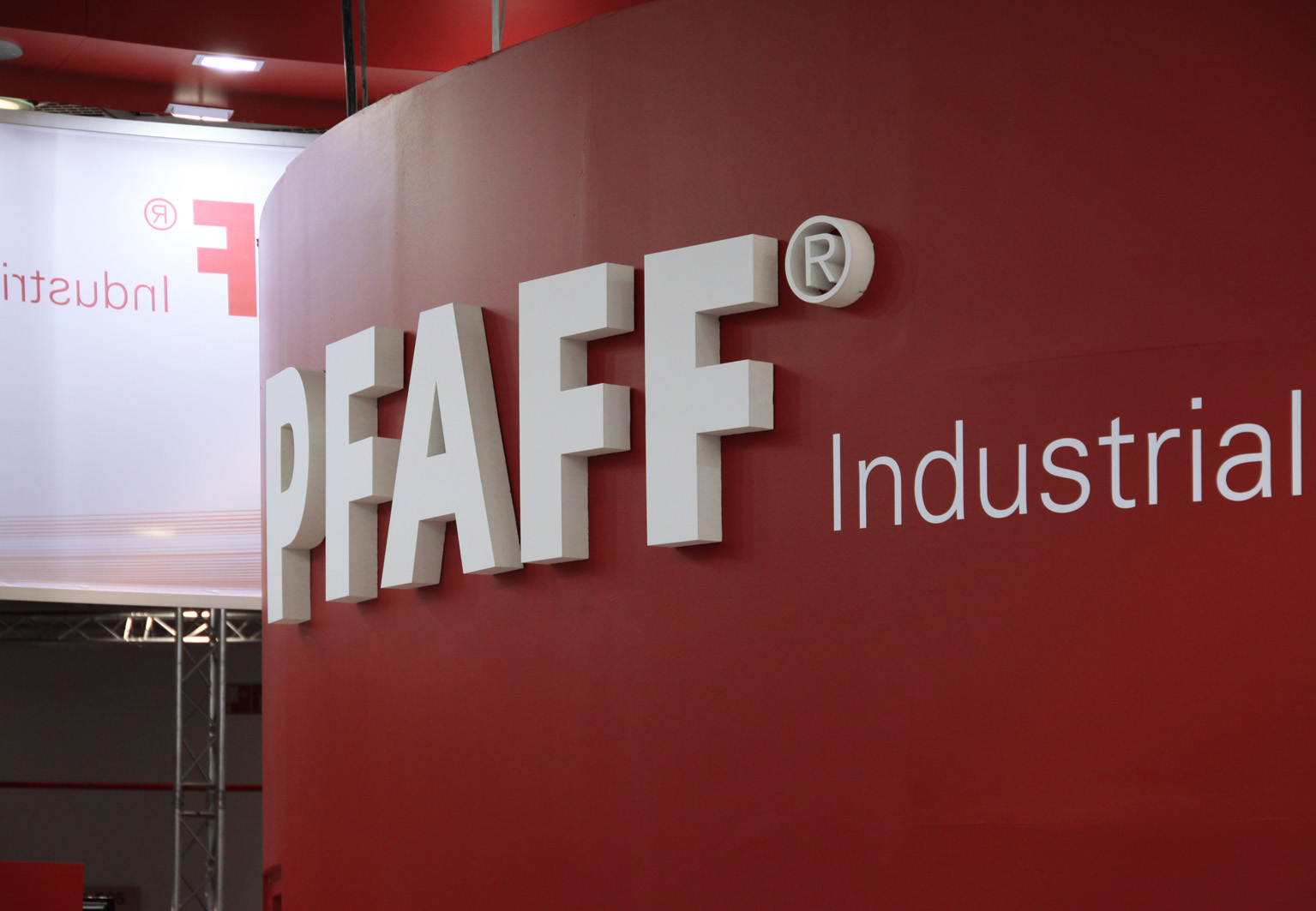 PFAFF INDUSTRIAL auf der TEXPROCESS 2011, PFAFF Industriesysteme und