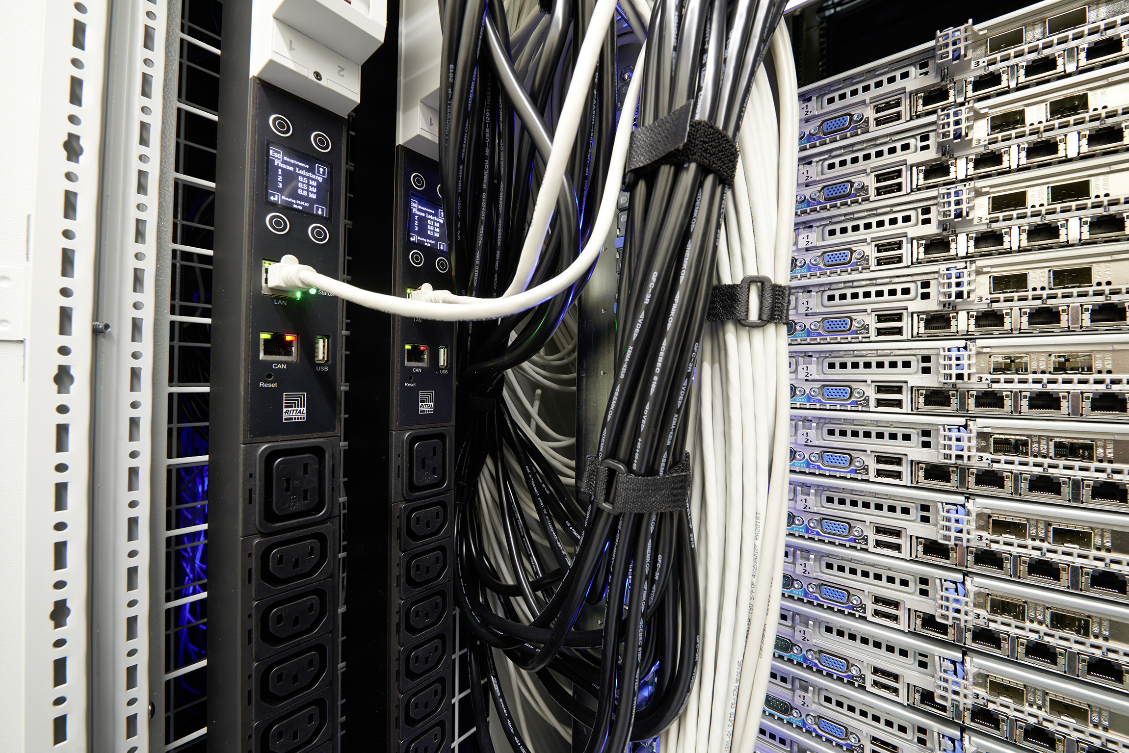 Racks professionell ausbauen gewusst wie!, Rittal GmbH & Co. KG, Story PresseBox