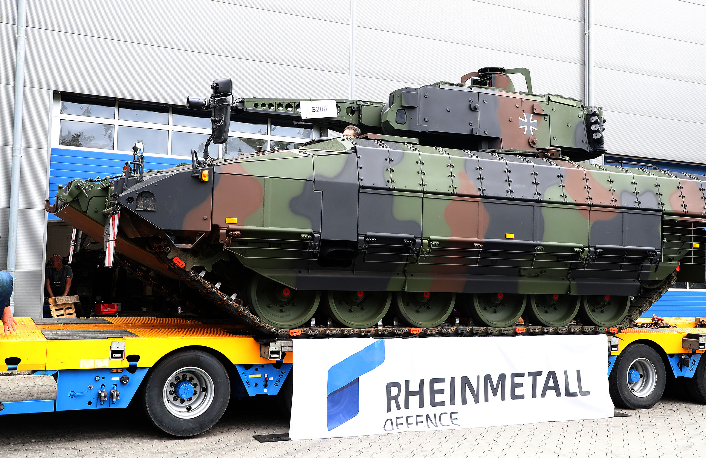 Rheinmetall Ships 200th Puma Ifv To The Bundeswehr The 100th System