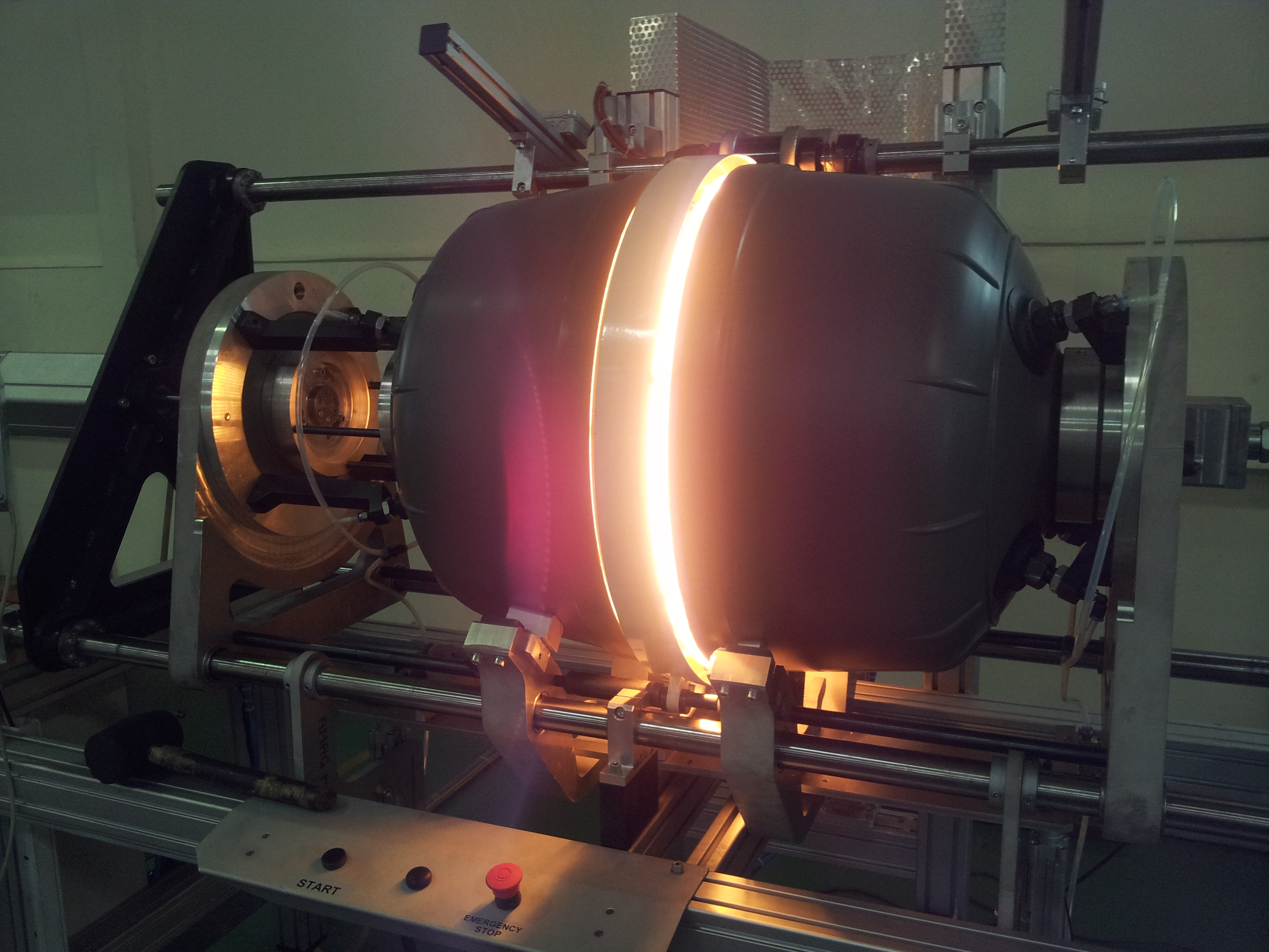 Infrared Emitters Weld Efficiently and in a Targeted Manner, Heraeus